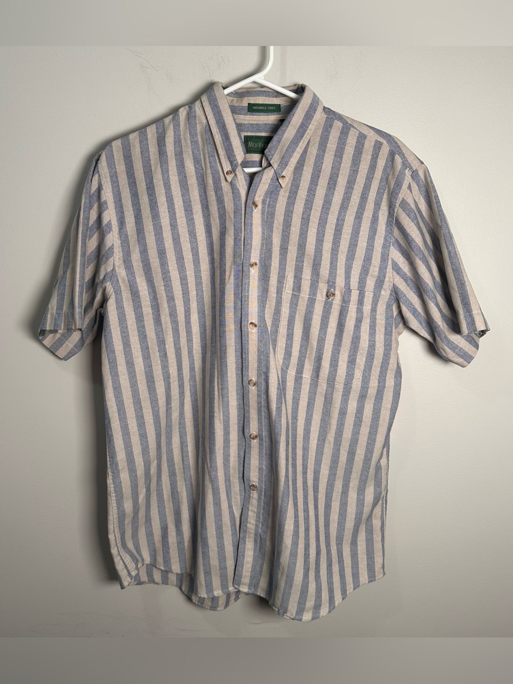 Vintage Manhattan Shirt Men’s Button Up Short Sleeve Wrinkle Free Medium Blue